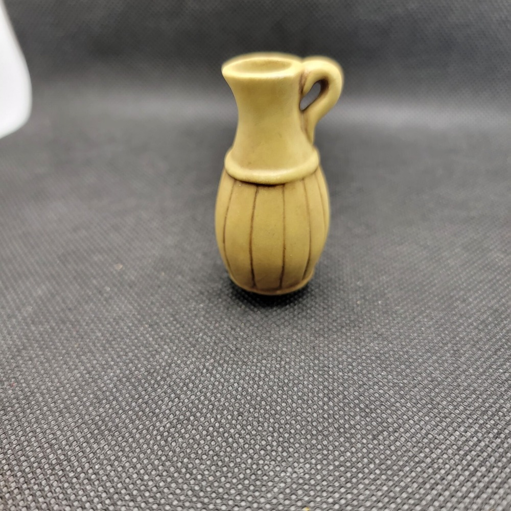 Replacement nativity Pitcher And Vase